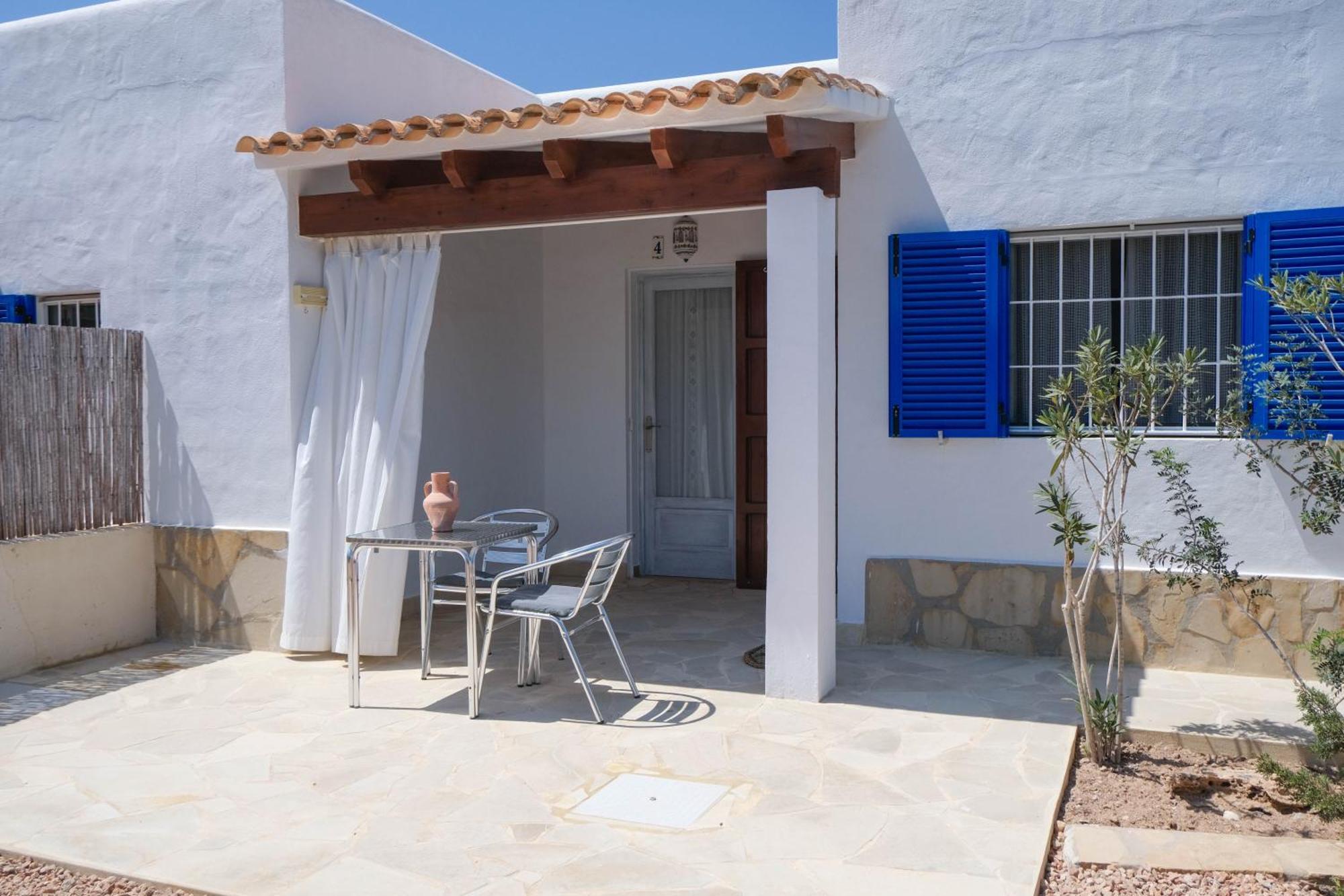 Viviendas Es Carnatge Playa Migjorn Exterior foto